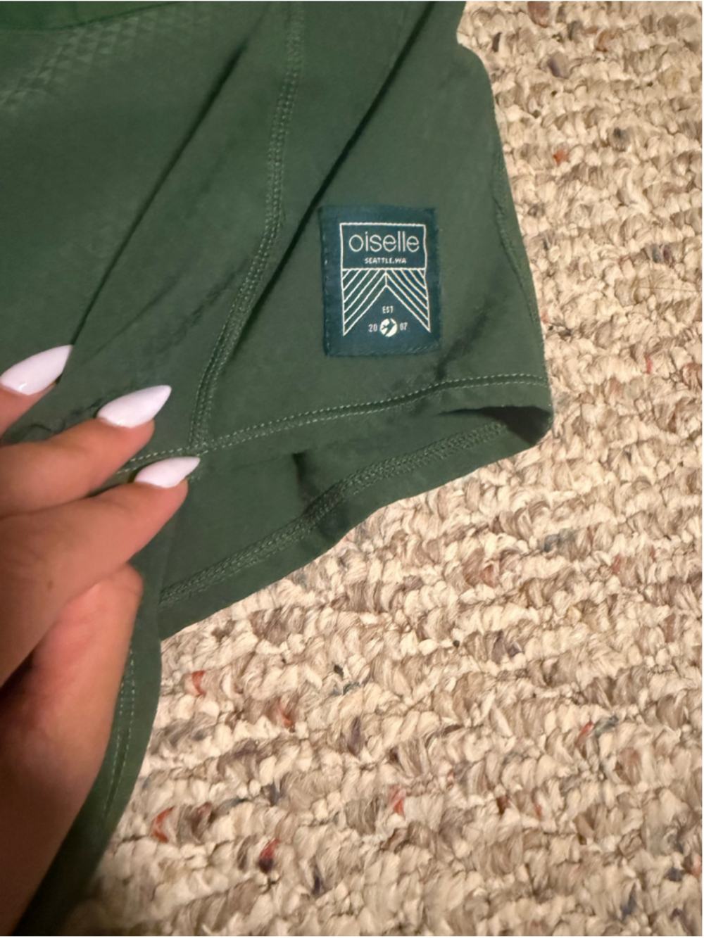 Oiselle W ROGA SHORT LUSH Green 6”- Size 4 - Picture 12 of 16